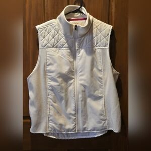 Sporty White Quilted Women's Vest